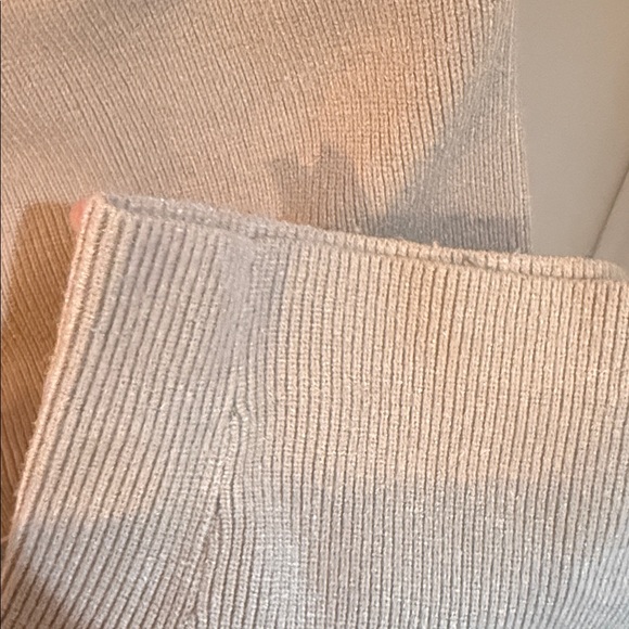 Cozy Tan FIG Sweat Pants and Sweater Medium! - Picture 6 of 9